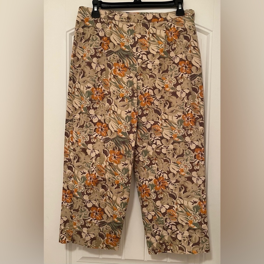 CHAUS CAPRI floral pattern, browns greens rust colors, side, zipper women size12